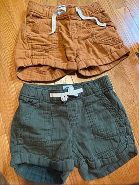 Old Navy Toddler Pull-On Shorts in Rust and Olive Green